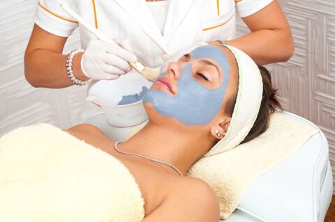 SALON D'ESTHETIQUE ET ONGLERIE A CEDER SECTEUR PETITE CAMARGUE 16400 30000 Nimes