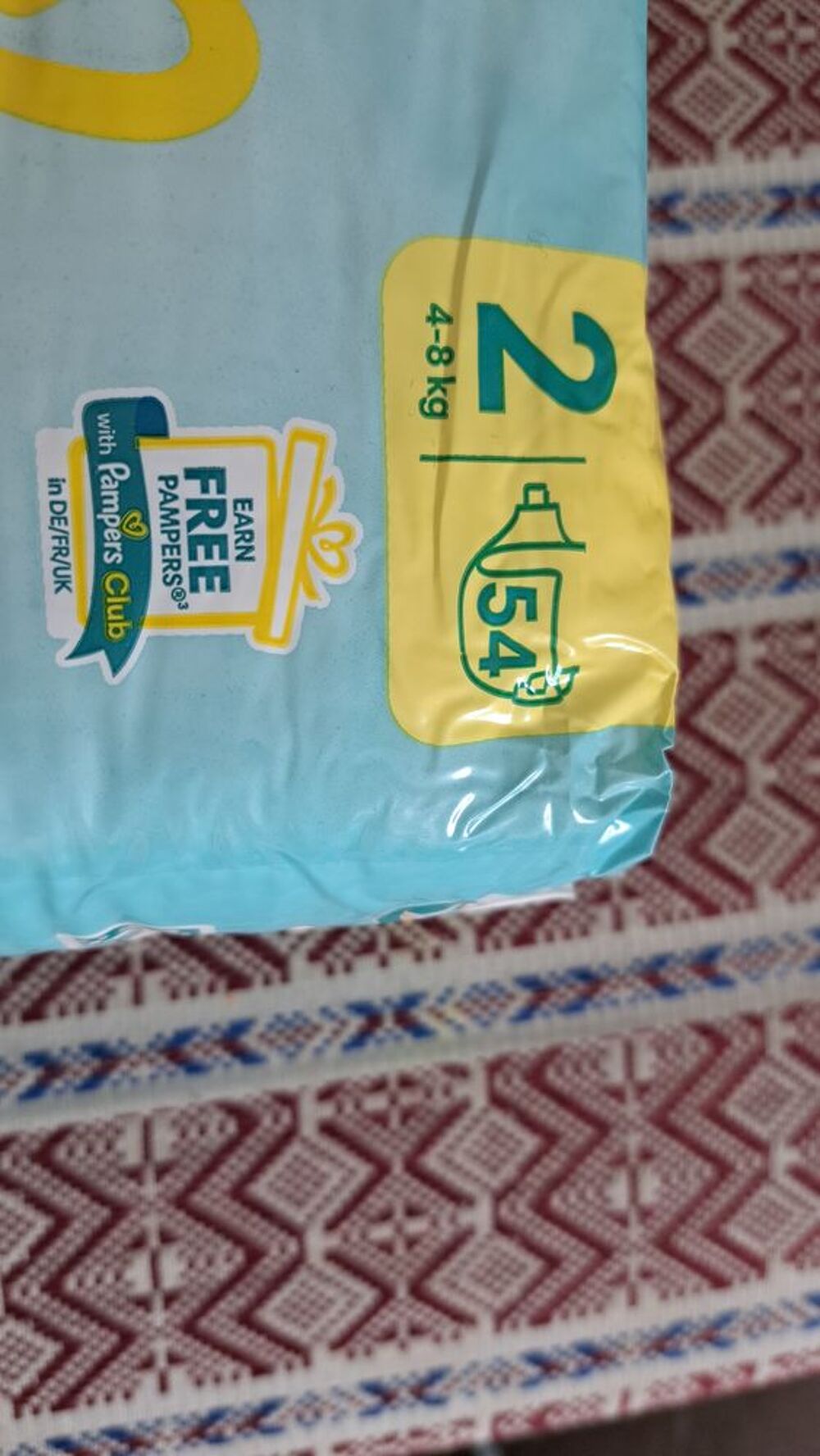 54 couches Pampers taille 2 neuf Puériculture