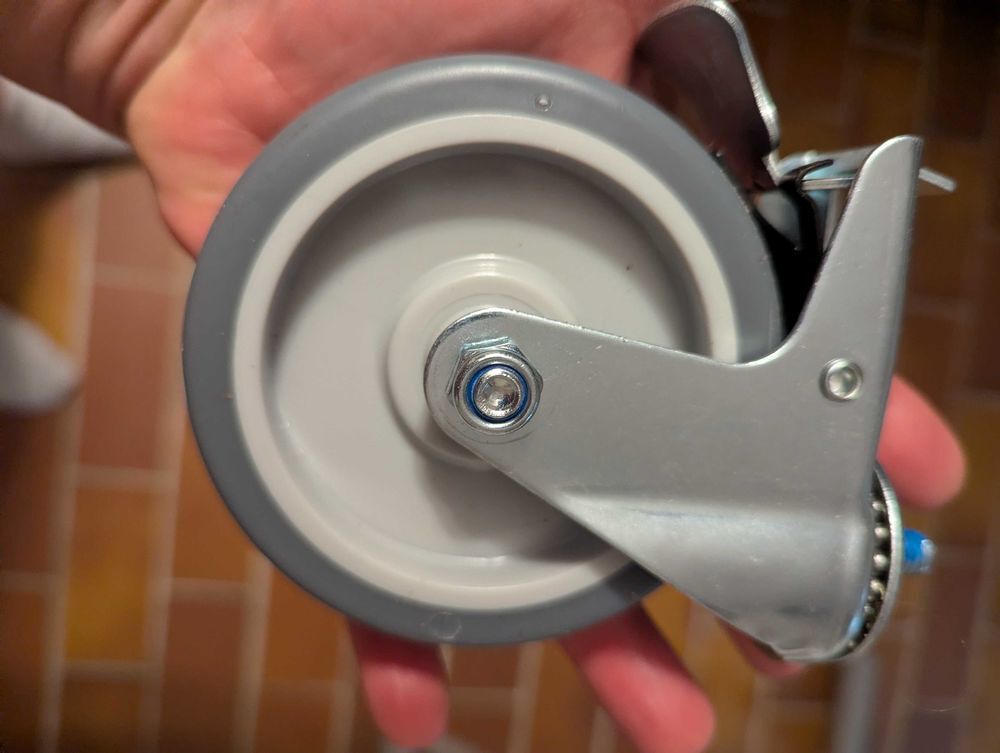 Roue pivotante &agrave; tige filet&eacute;e Bricolage