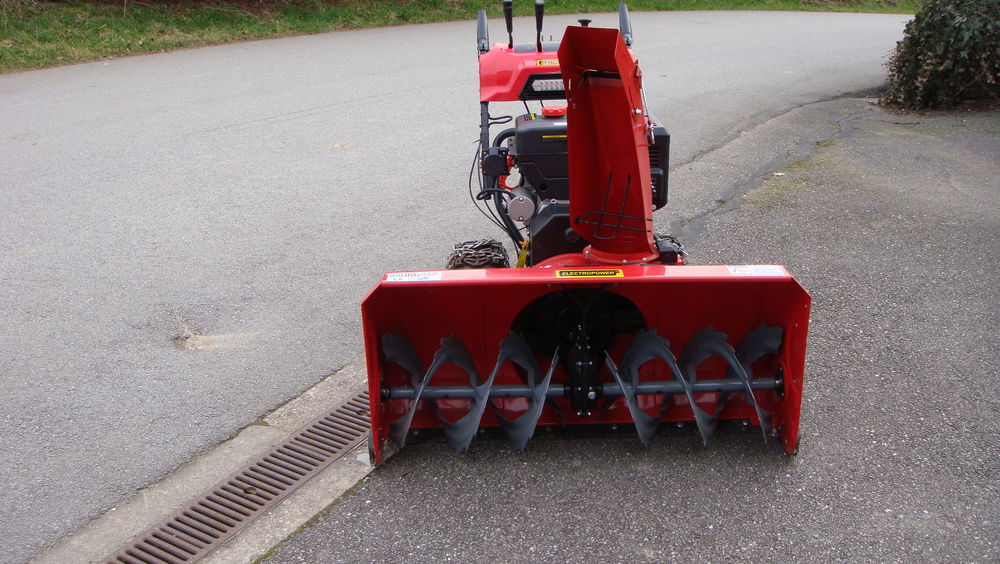 
turbine fraise a neige comme neuve 1M08 de large
Bricolage