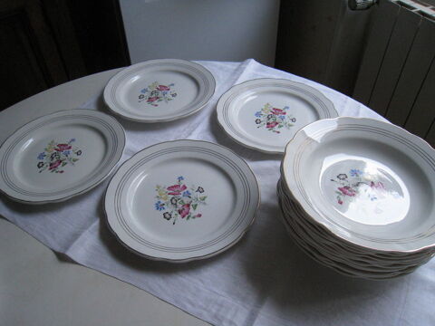  16 Assiettes véritable opaque Digoin Raspail 79 Vinay (38)