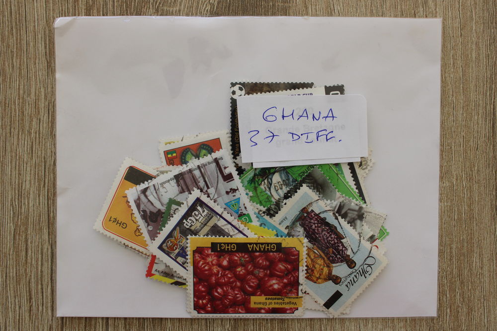 Ghana 37 timbres diff&eacute;rents 
