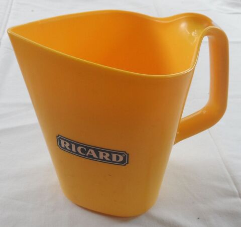 Pichet-Broc Ricard neuf nouveau modèle en plastique Castries (34)