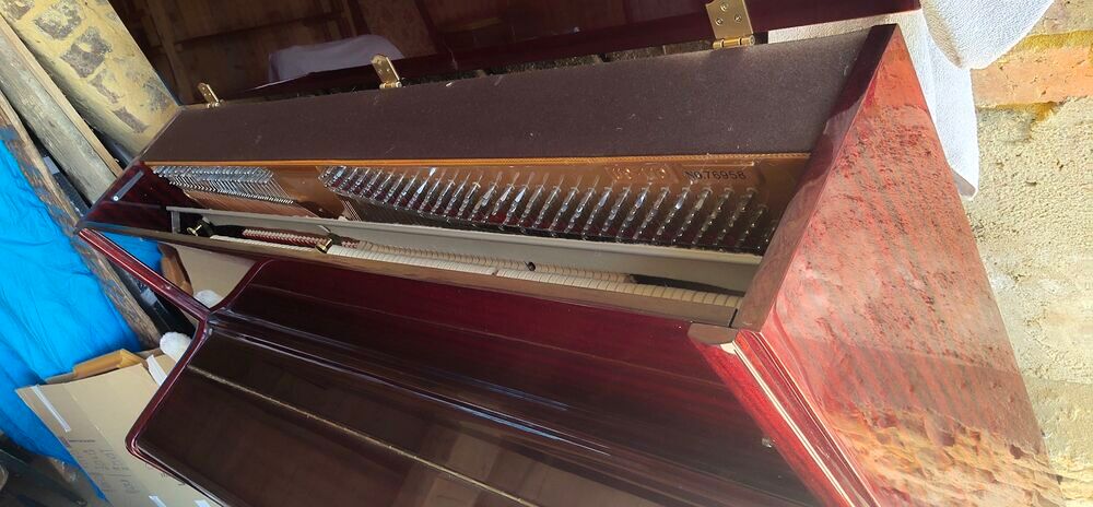 Piano Steiner UP-110 Acajou Instruments de musique
