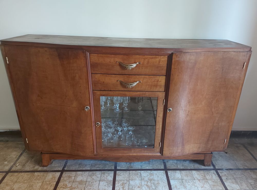 Buffet bas en bois avec vitrine Meubles