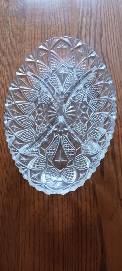 SERVICE A GATEAUX APERITIF. 8 Fr�vent (62)