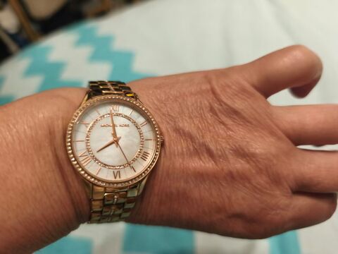 Montre  Michel kors Simiane-Collongue (13)