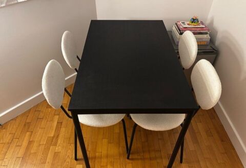 Ensemble table et 6 chaises 150 Saint-Mandé (94)