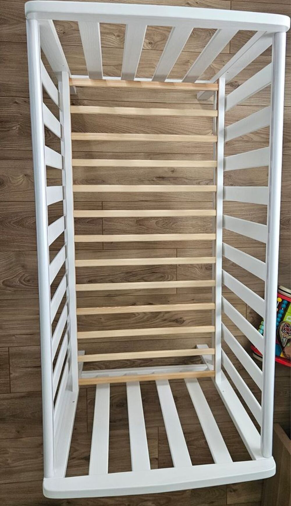 Lit b&eacute;b&eacute; blanc en bois Mobilier enfants