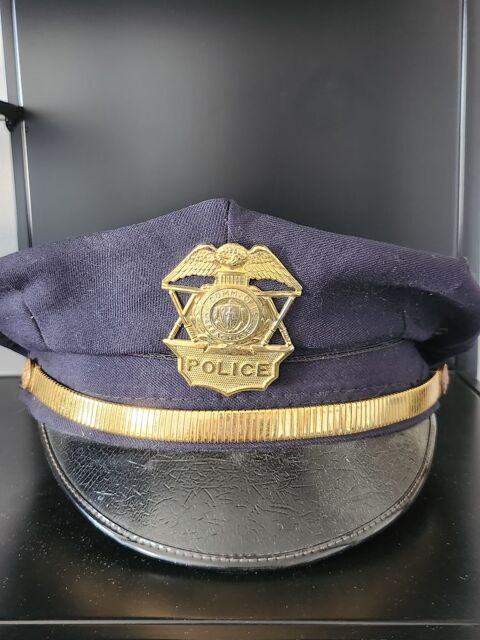 Casquette de police dEtat Massachusetts USA avec Badge 69 Grenoble (38)