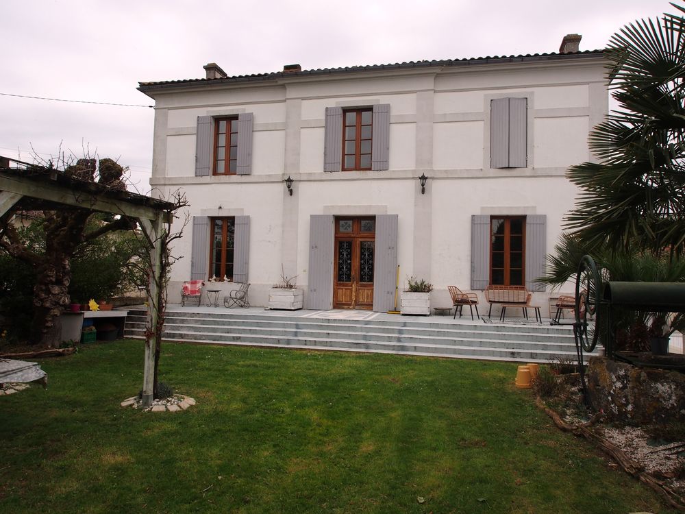 Vente Maison Maison de Ma�tre avec piscine 45 min du Bordeaux Lorignac