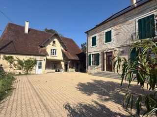  Maison à vendre 14 pièces 333 m²