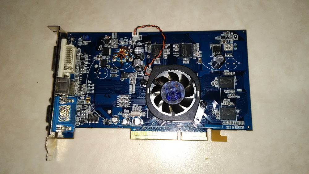 Carte graphique ATI Radeon 9600 Pro Atlantis 256MB DDR2 Matériel informatique