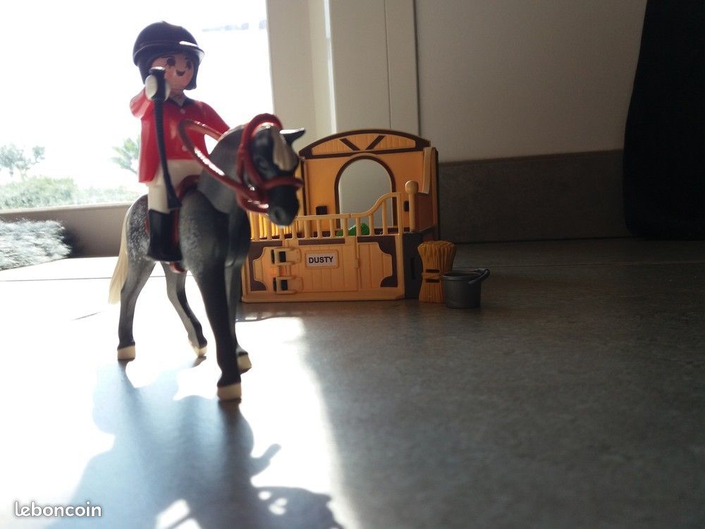 Playmobil - Cheval de dressage et cavali&egrave;re 5111 Jeux / jouets