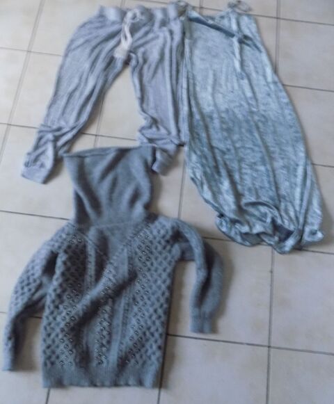 8 v�tements 2 La Motte-d'Aveillans (38)