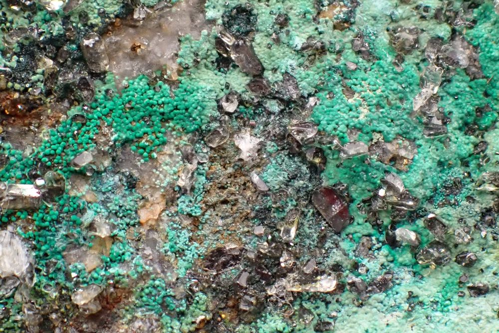 Malachite (Sph&eacute;rolites) &amp; Chalcopyrite &amp; Baryte Mine du Burc 