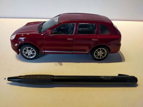 Porsche Cayenne Turbo miniature
8.5 Mirecourt (88)