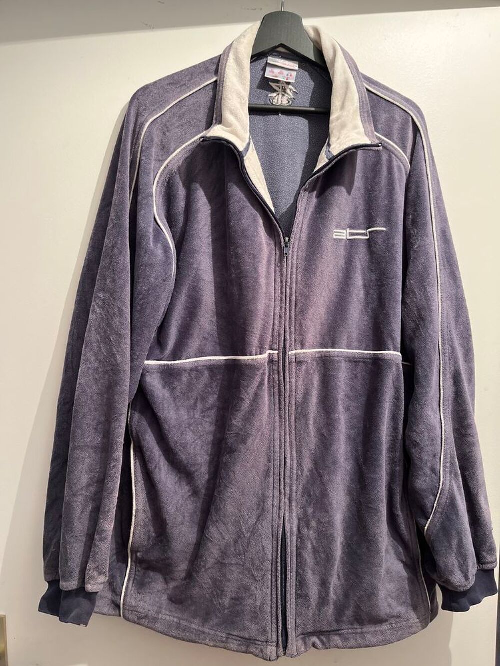 Belle veste/sweat de sport Reebok Vtements