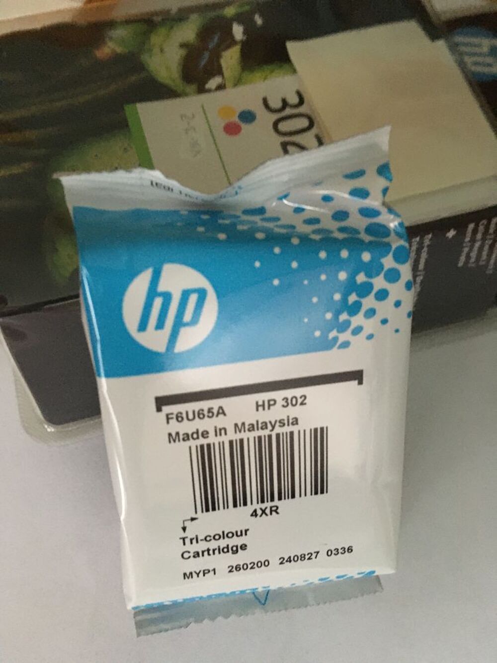 cartouche couleur encre imprimante HP 302 NEUVE 
pas d envoi Matériel informatique