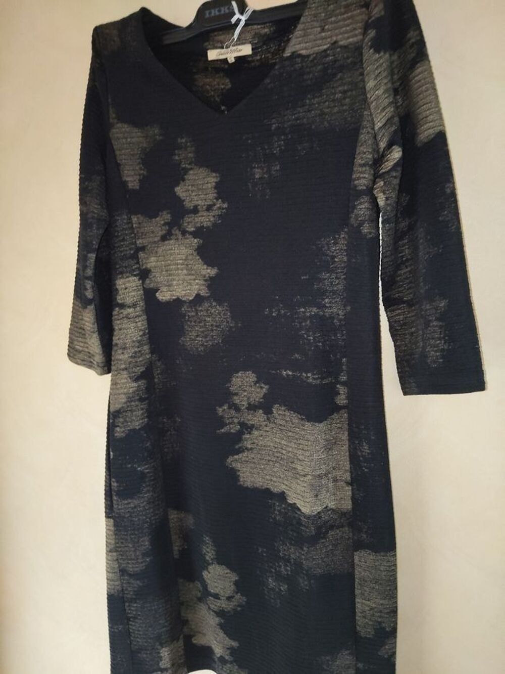 Robe neuve TAILLE 36 Vêtements
