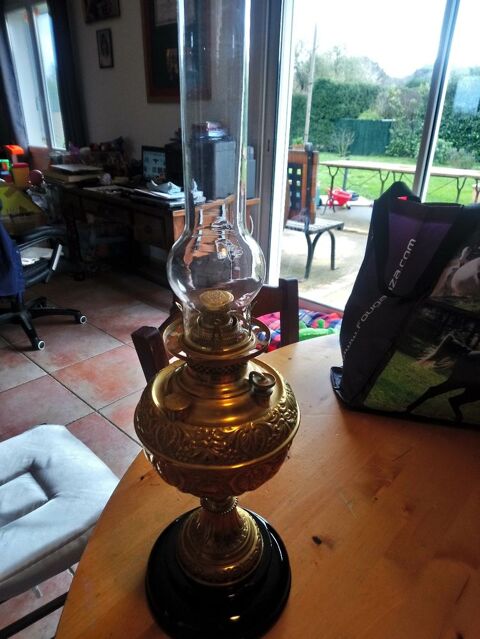 lampe a p�trole the miller lamp made in USA 1893 250 Sor�ze (81)