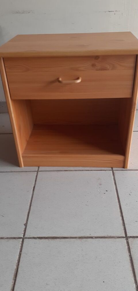 table de chevet  0 Dainville (62)