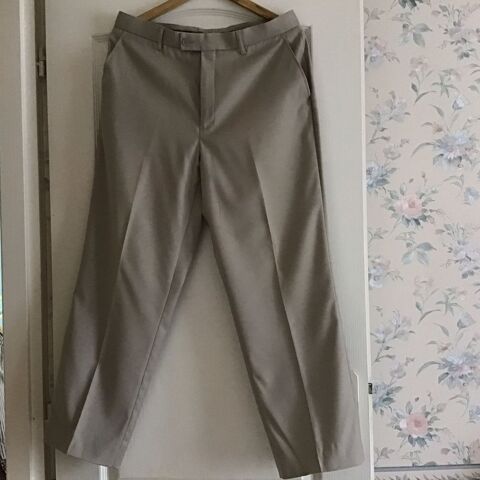 pantalons  homme 40 Saint-Quentin-la-Poterie (30)