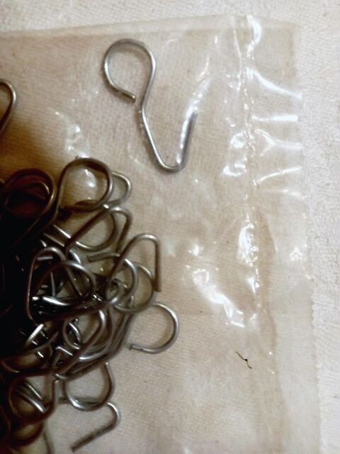 CROCHETS POUR RIDEAUX SIMPLES 3 Villiers (86)