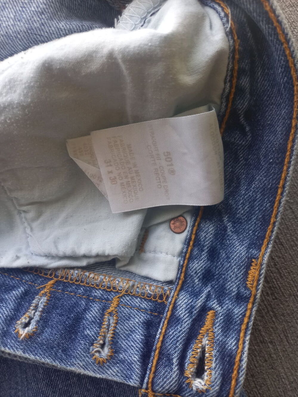 Levi's 501 bleu Vêtements