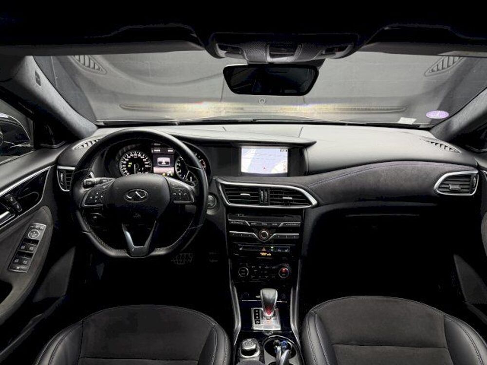 Q30 2.0t 211ch Sport City Black AWD DCT7 2017 occasion 33520 Bruges