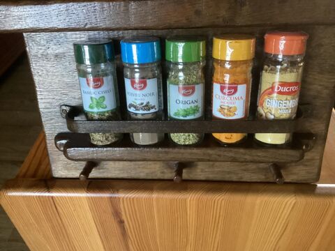 �tag�re porte �pices ancien. 30 Villeneuve (12)