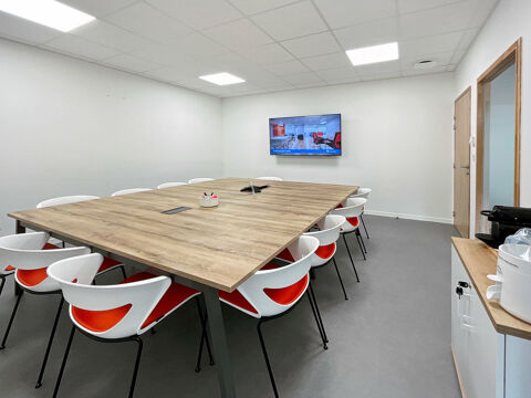 Acc&egrave;s tout inclus &agrave; des espaces de bureau professionnels pour 4 personnes &agrave; Poitiers, Futuroscope 811 86360 Chasseneuil-du-poitou