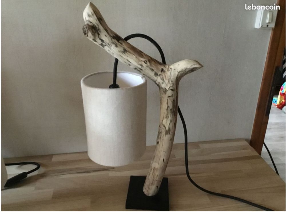 Lampe artisanale en bois flott&eacute;, neuve, mod&egrave;le unique Dcoration