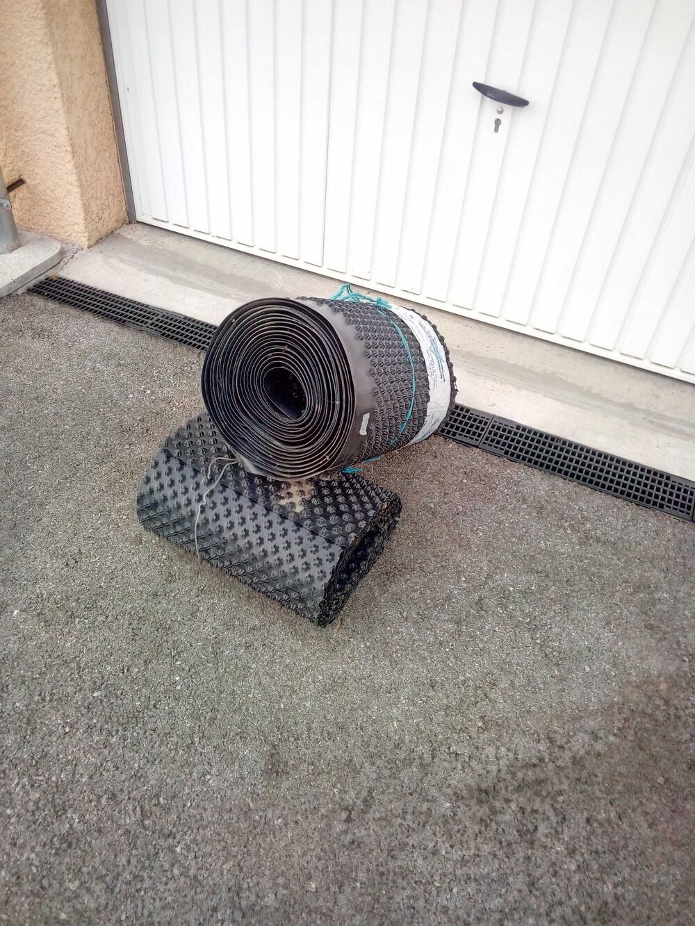 2 rouleaux protection sous bassement Bricolage