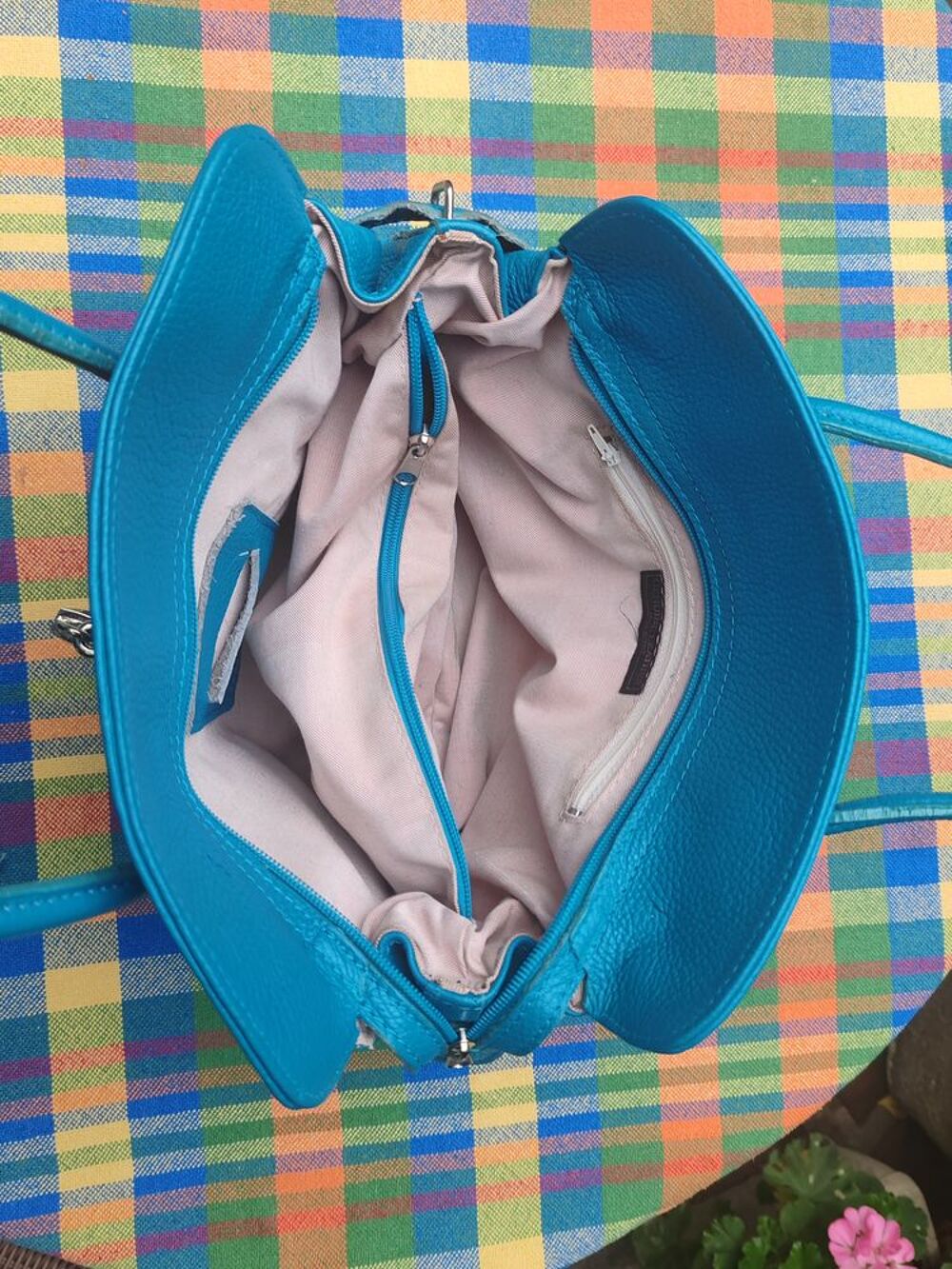 Sac &agrave; main cuir turquoise Maroquinerie