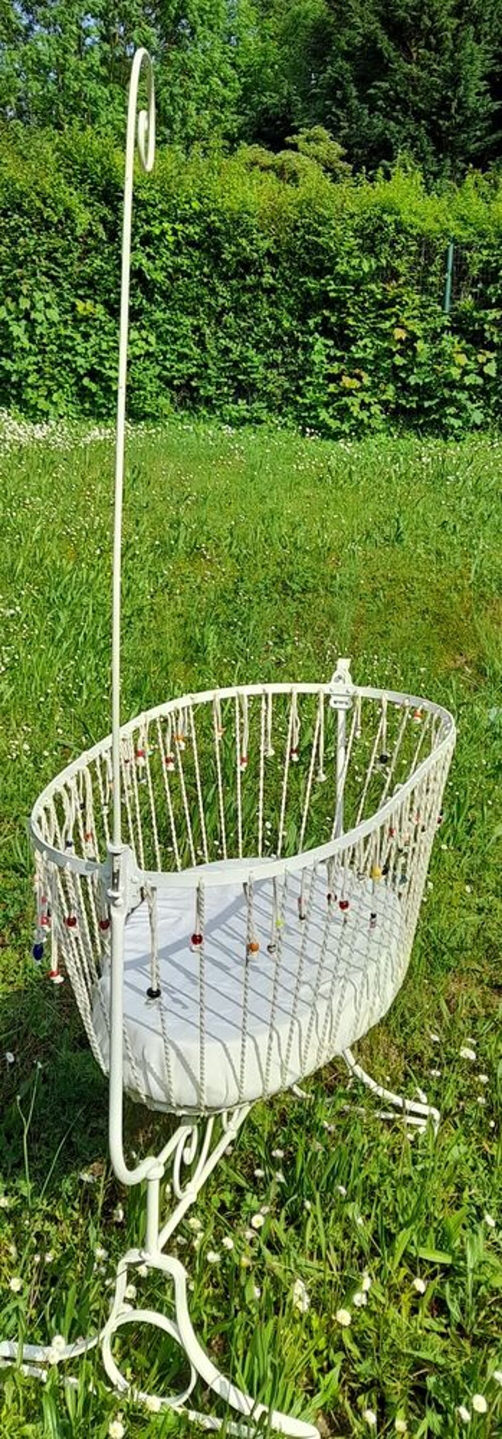 Berceau fer forg&eacute; blanc Mobilier enfants