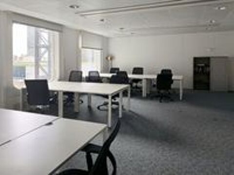   Espace de bureau ouvert pour 15 personnes à Paris La Defense Tour Ariane  