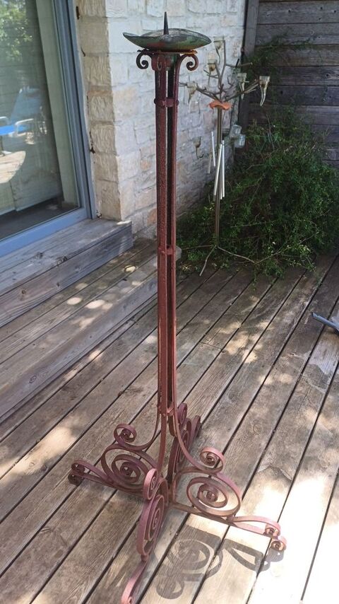 Chandelier d'�glise en fer forg�, tr�s ancien 0 Orgnac-l'Aven (07)