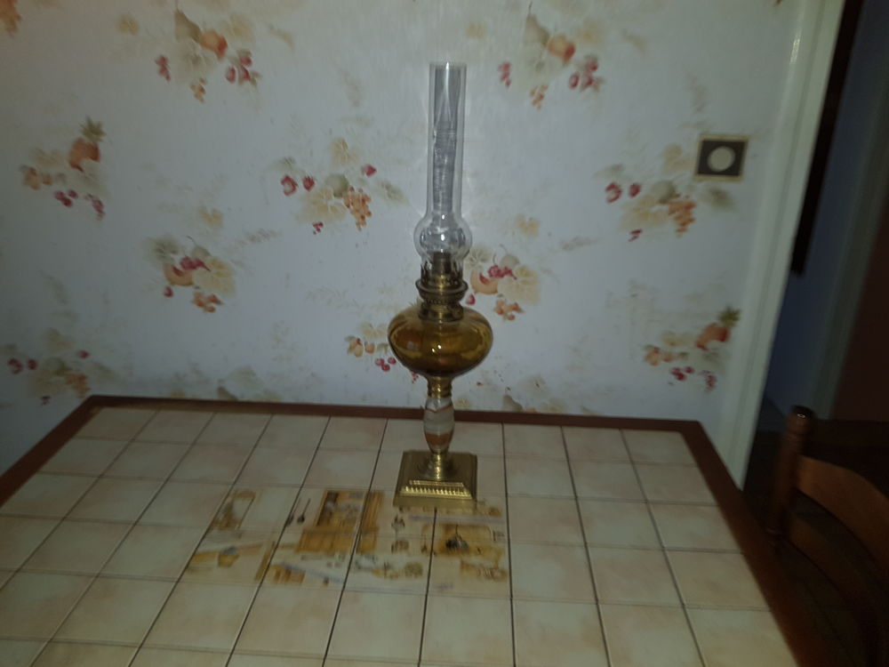 lampe a p&eacute;trole 