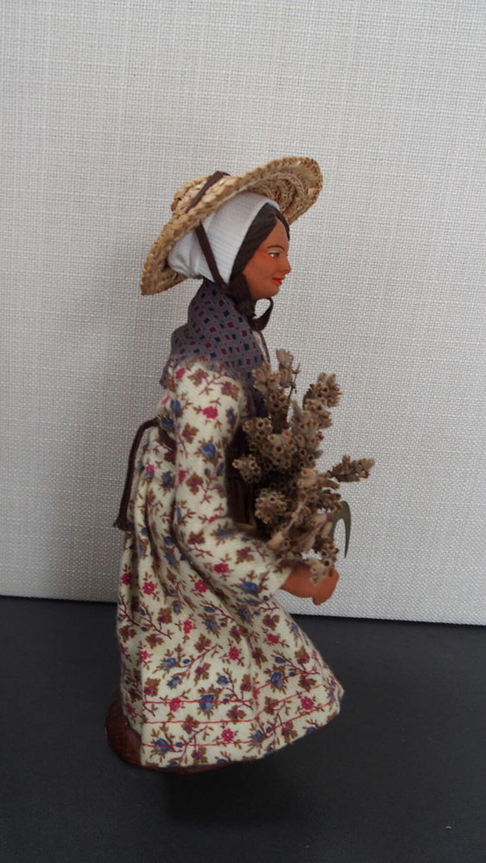 SANTON DE PROVENCE - CUEILLEUSE (20 cm) 