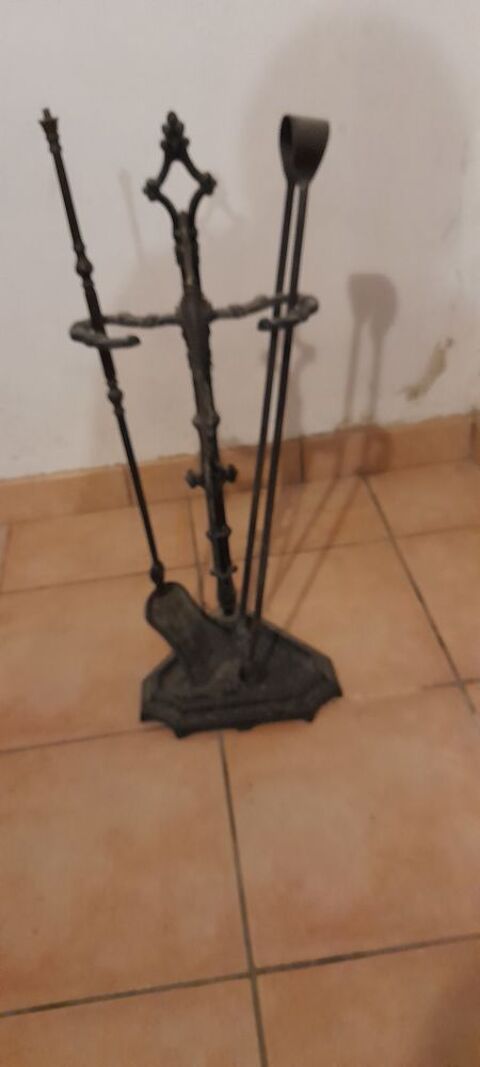 Lot accessoires cheminée 50 Sorgues (84)