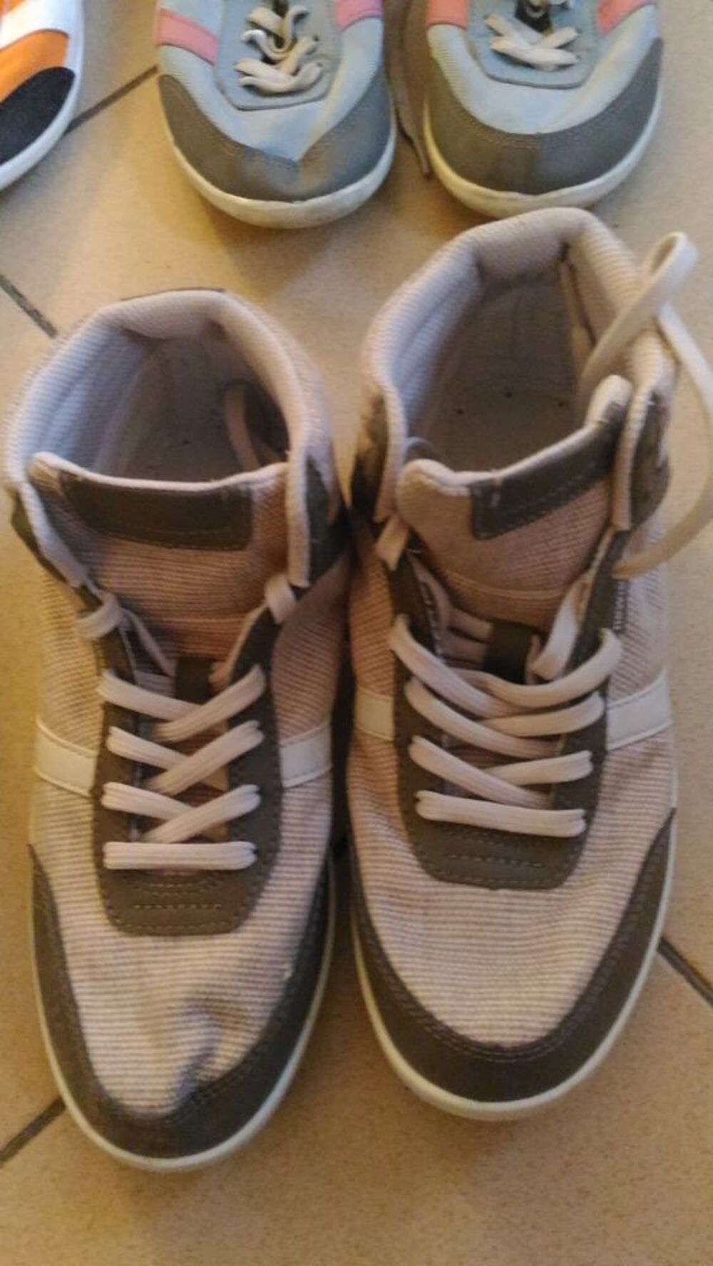 6 Baskets toile de marque " Newfeel " de d&eacute;cathlon Chaussures