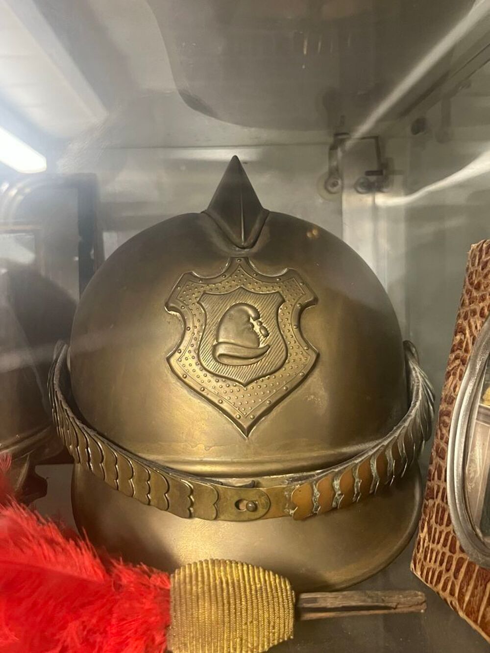 recherche casque de pompier armoirie 