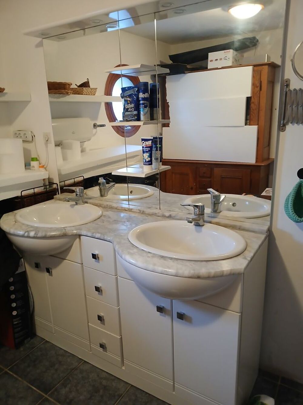 MEUBLE SDB DOUBLE VASQUE avec grand miroir et robinetterie Meubles