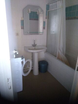  Appartement à louer 3 pièces 57 m²