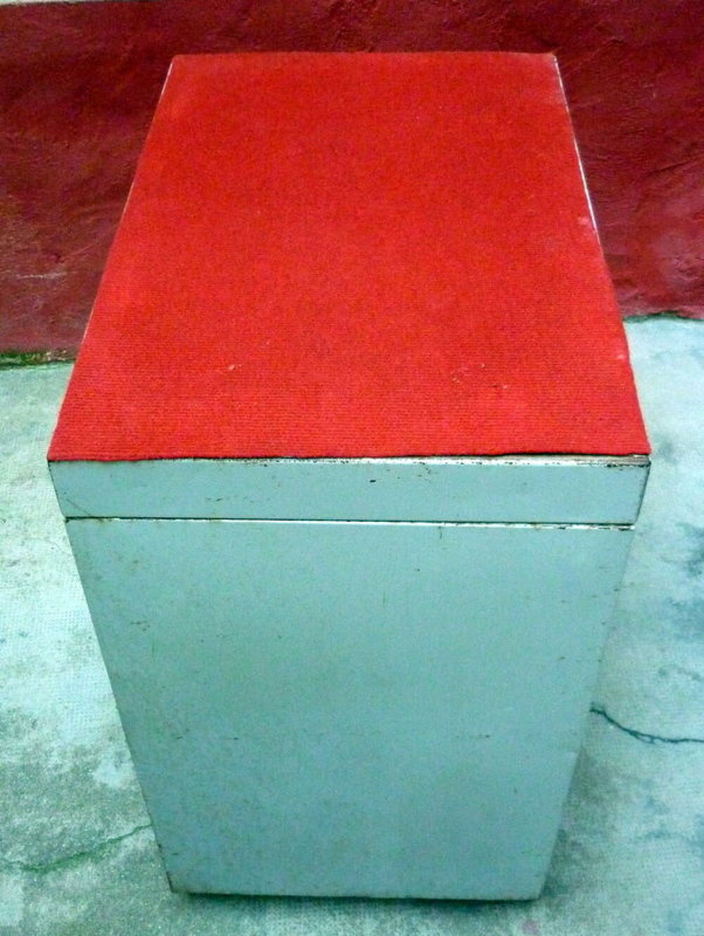 Meuble m&eacute;tallique de bureau + CADEAU. Meubles