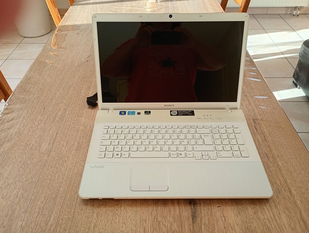 ordinateur portable et imprimante Matériel informatique