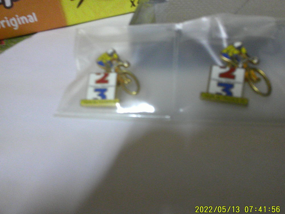 ( 3 ) . PIN'S - TOUR de FRANCE . 93 