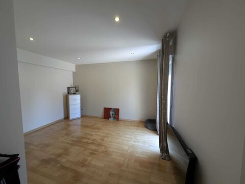   Maison à  vendre à  Houdan Maison - 7 pièce(s) - 177 m²