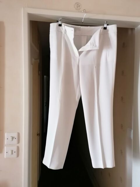 Pantalon blanc Un jour Ailleurs 15 Jury (57)